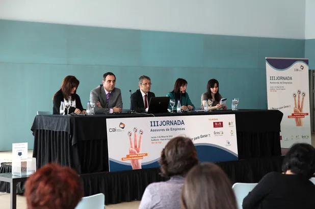 Mesa inaugural de la III Jornada de Asesores de Empresas en el Pazo de Congresos Mar de Vigo