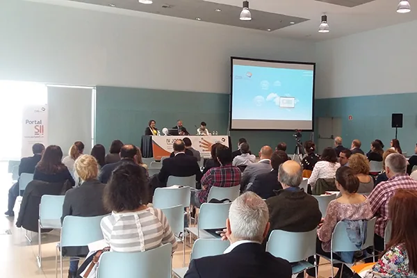 Presentación del software en la nube Portal CAI ante los asistentes a la IV Jornada de Asesores