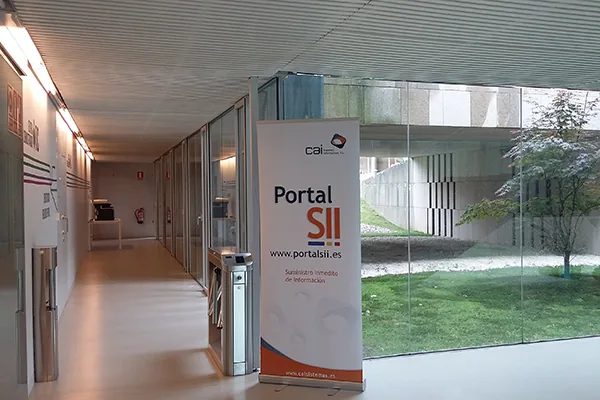 Roll-up de Portal SII en la entrada del Centro Demostrador TIC