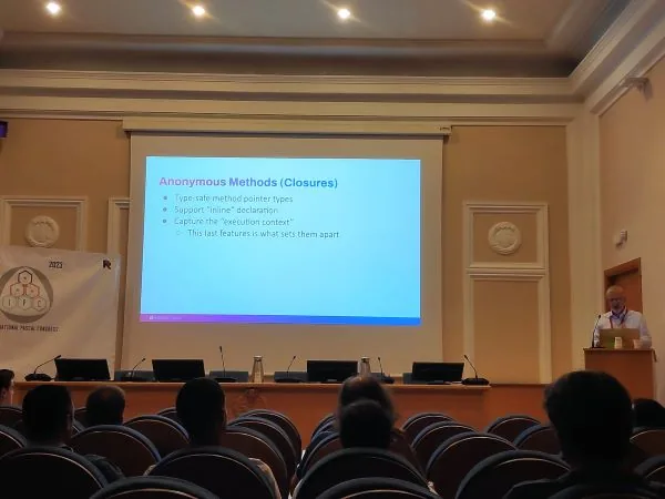 Sesión sobre métodos anónimos (closures) ante el auditorio del International Pascal Congress 2023