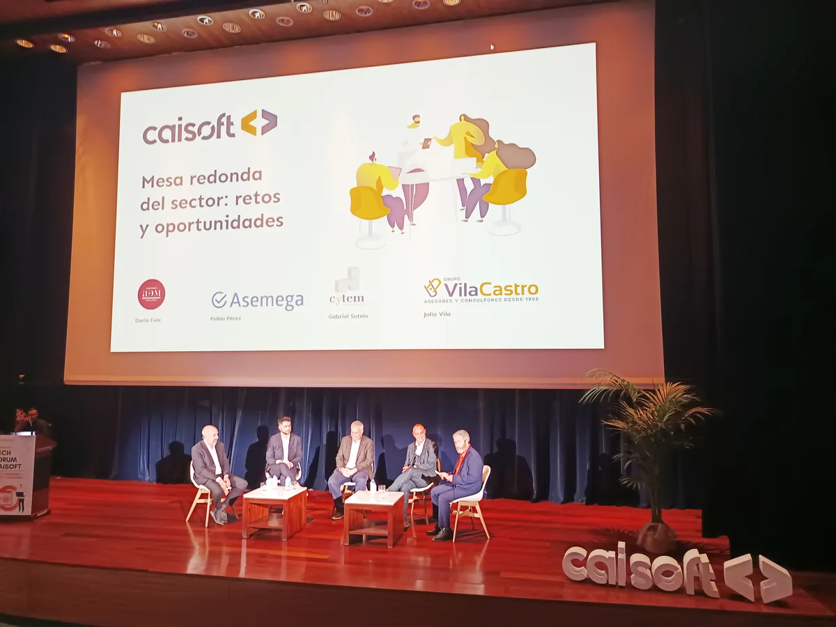 Mesa redonda del Tech Forum CAISOFT 2025