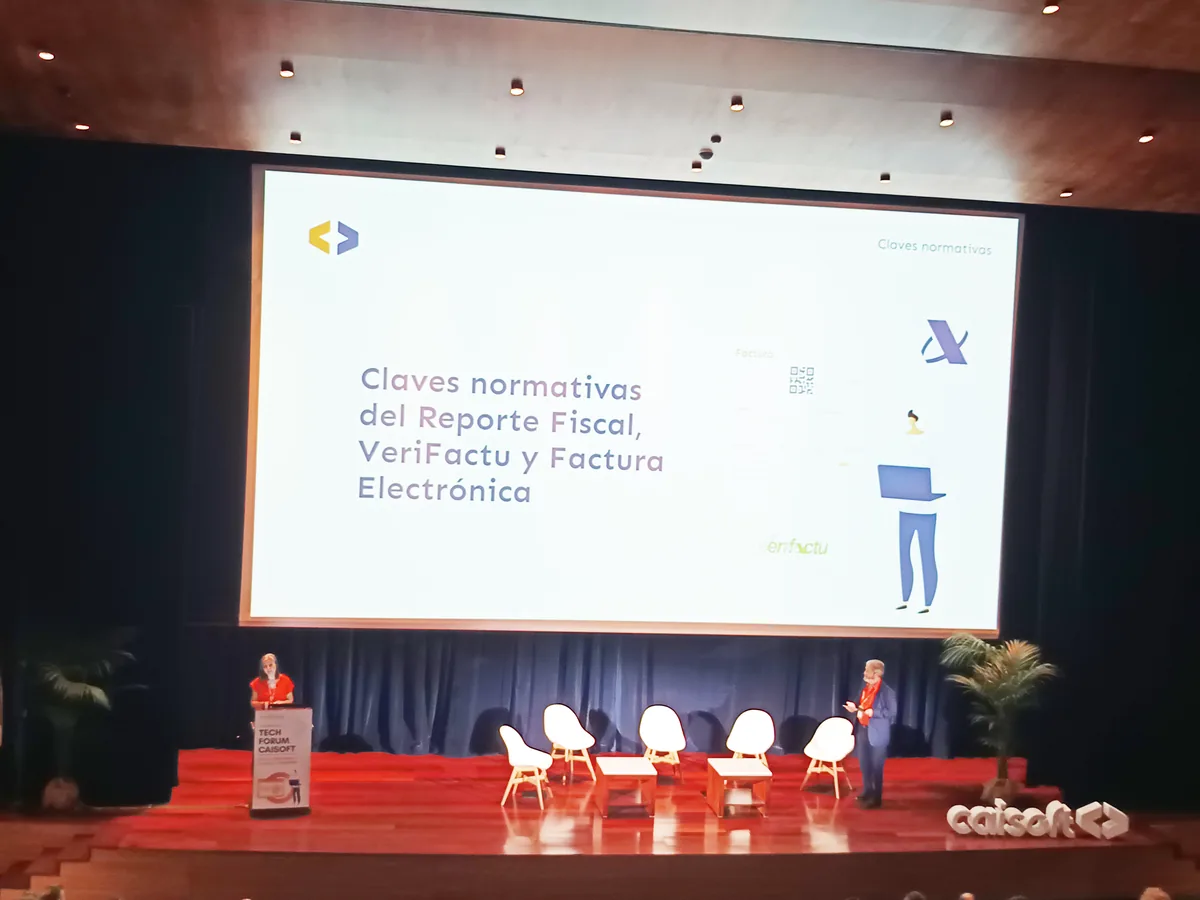 Ponencia sobre VeriFactu y factura electrónica en el Tech Forum CAISOFT 2025