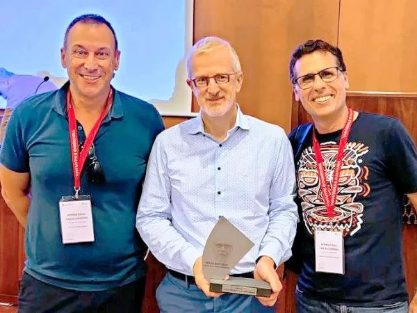 Entrega de premio en el International Pascal Congress 2023